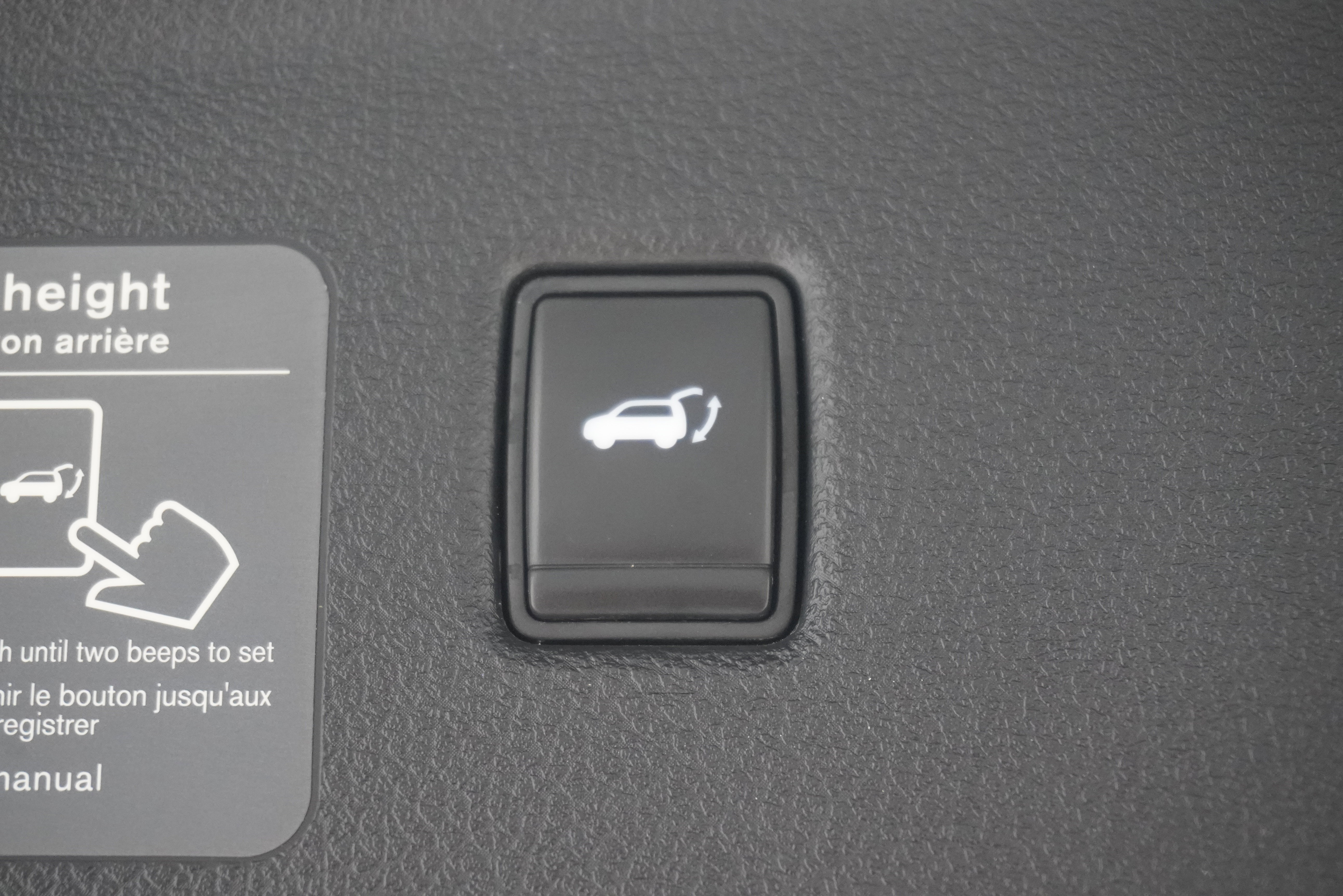 Used 2019 INFINITI QX50 Essential w/ Cargo Package image 28