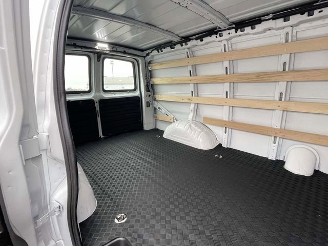 Used 2024 Chevrolet Express 2500 w/ Driver Convenience Package image 14