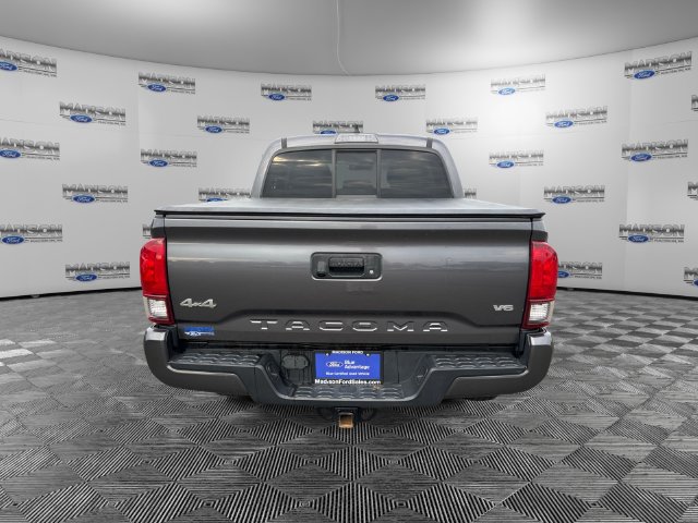 Used 2022 Toyota Tacoma SR AWD/4WD image 4