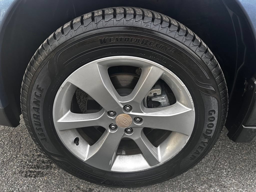 Used 2013 Subaru Outback 2.5i Premium w/ All-Weather Pkg AWD/4WD image 12
