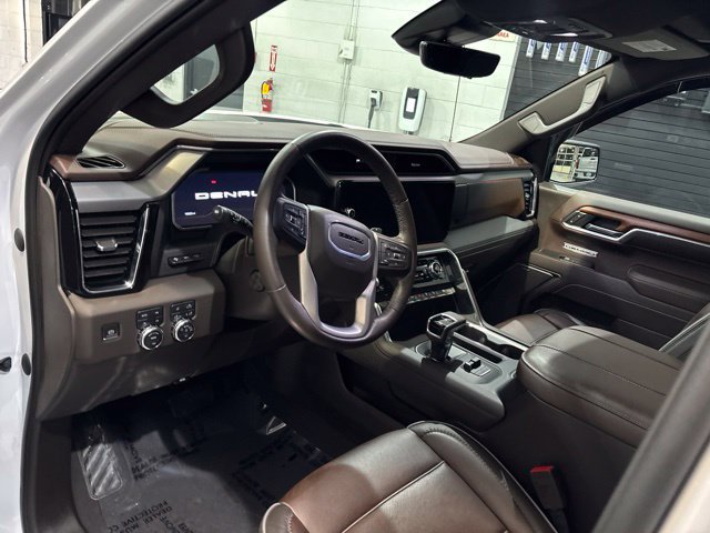 Used 2023 GMC Sierra 1500 Denali w/ Denali Reserve Package AWD/4WD image 12