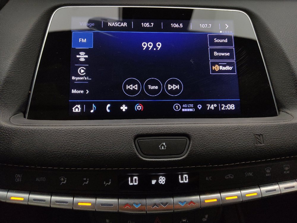 Used 2021 Cadillac XT4 Premium Luxury w/ Cold Weather Package AWD/4WD image 25