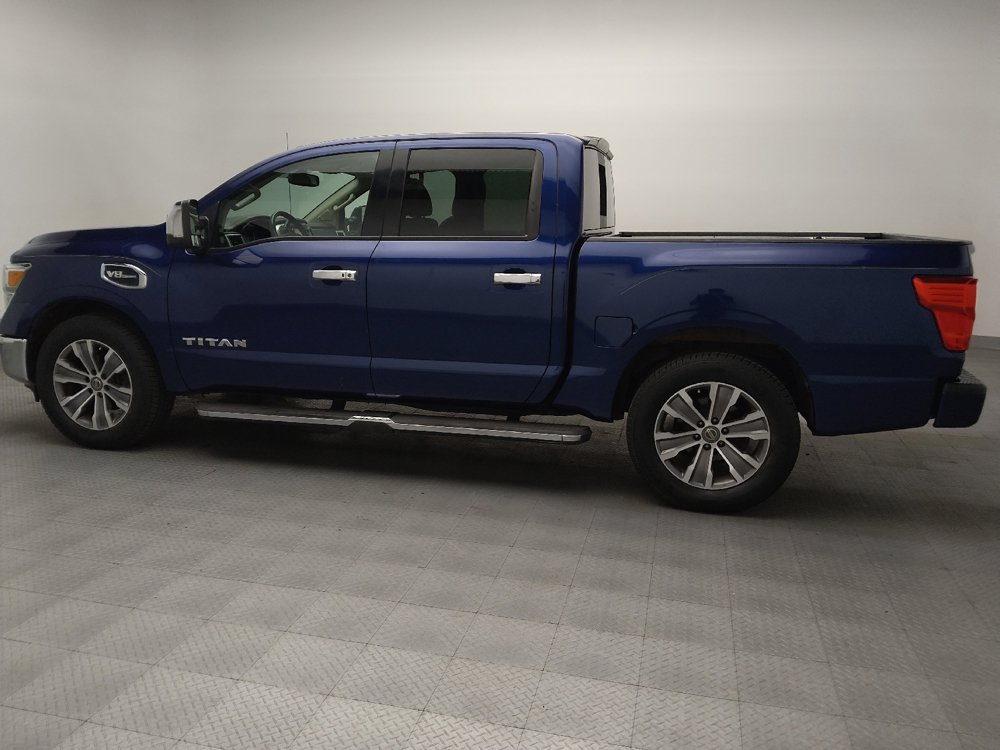 Used 2017 Nissan Titan SL w/ SL Towing Convenience Package RWD image 3