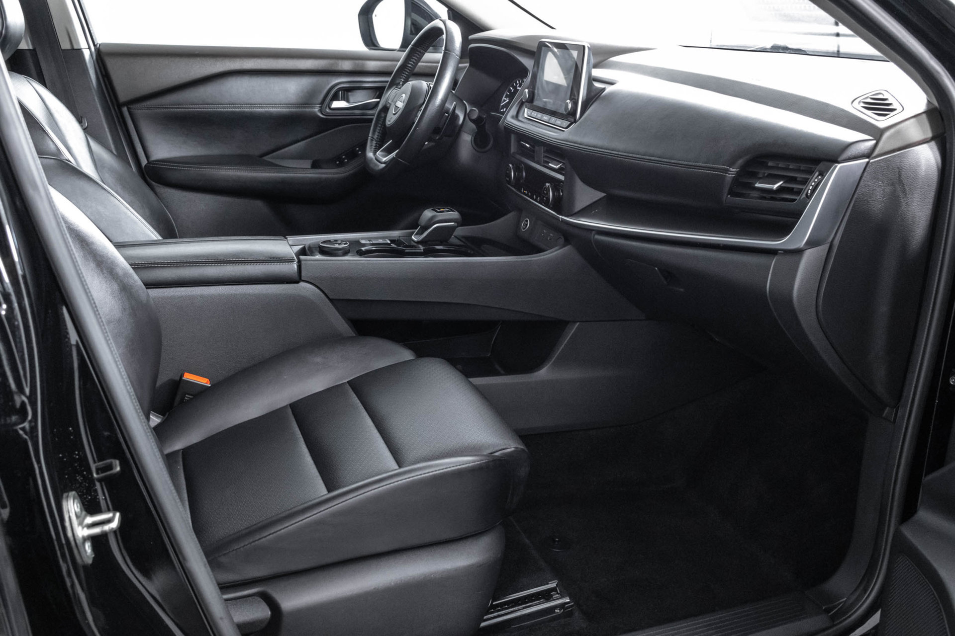 Used 2023 Nissan Rogue SV w/ SV Premium B Package AWD/4WD image 44