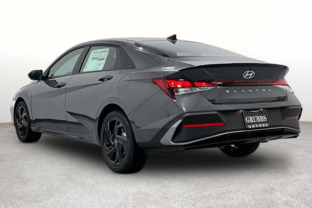 New 2026 Hyundai Elantra Sport FWD image 4