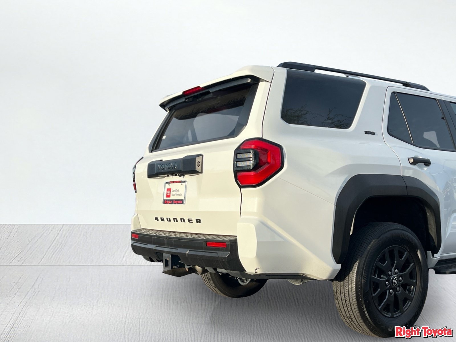 Certified 2025 Toyota 4Runner SR5 AWD/4WD image 12