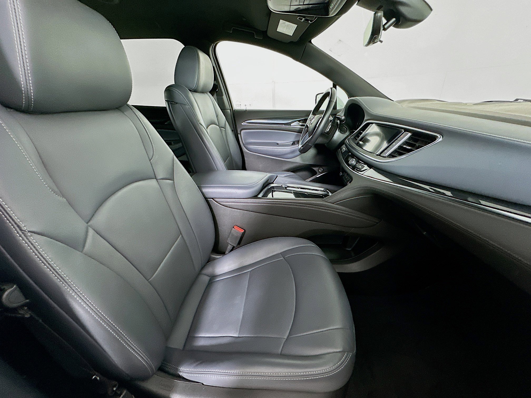 Used 2024 Buick Enclave Premium image 33