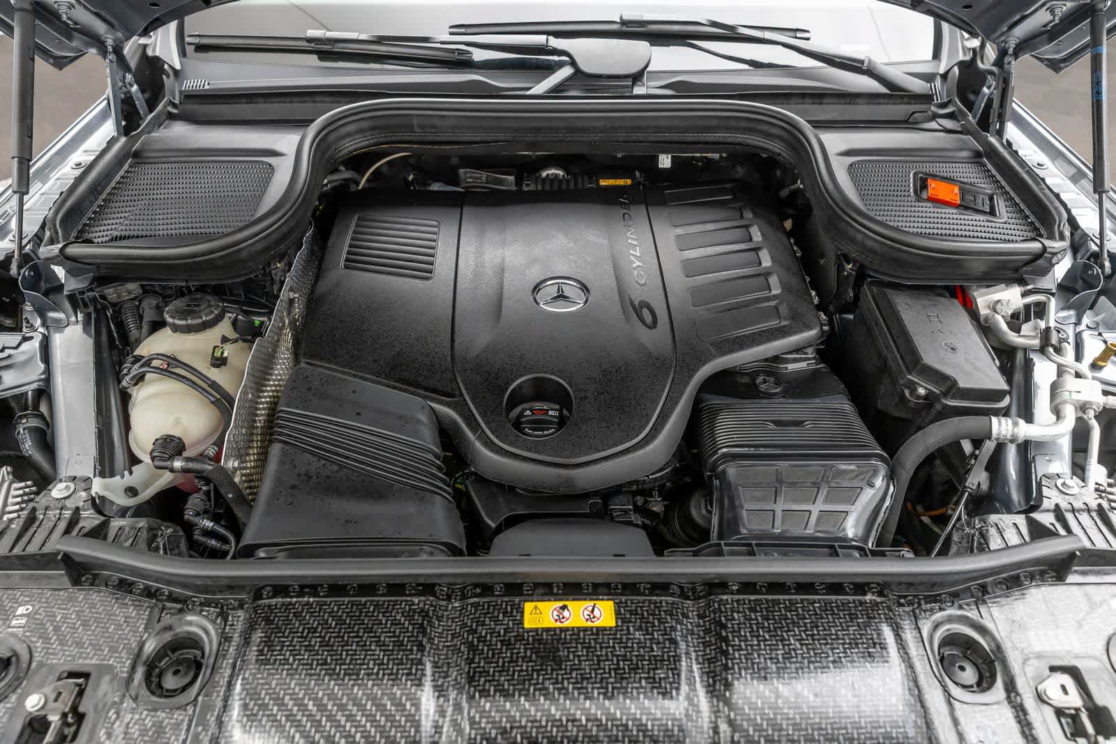 Used 2025 Mercedes-Benz GLS 450 4MATIC image 9