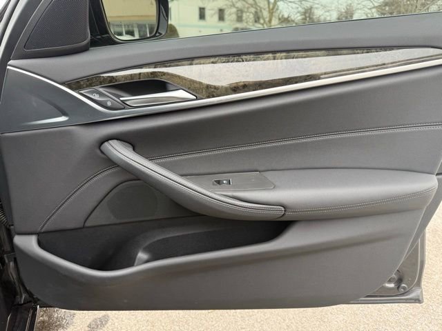 Used 2022 BMW 530i xDrive w/ Convenience Package image 33