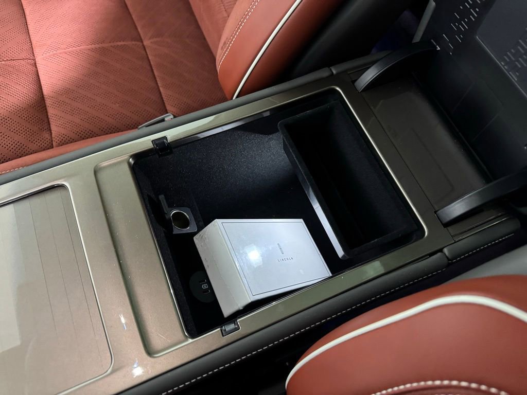 New 2024 Lincoln Nautilus Black Label w/ Jet Appearance Package (87T) image 35