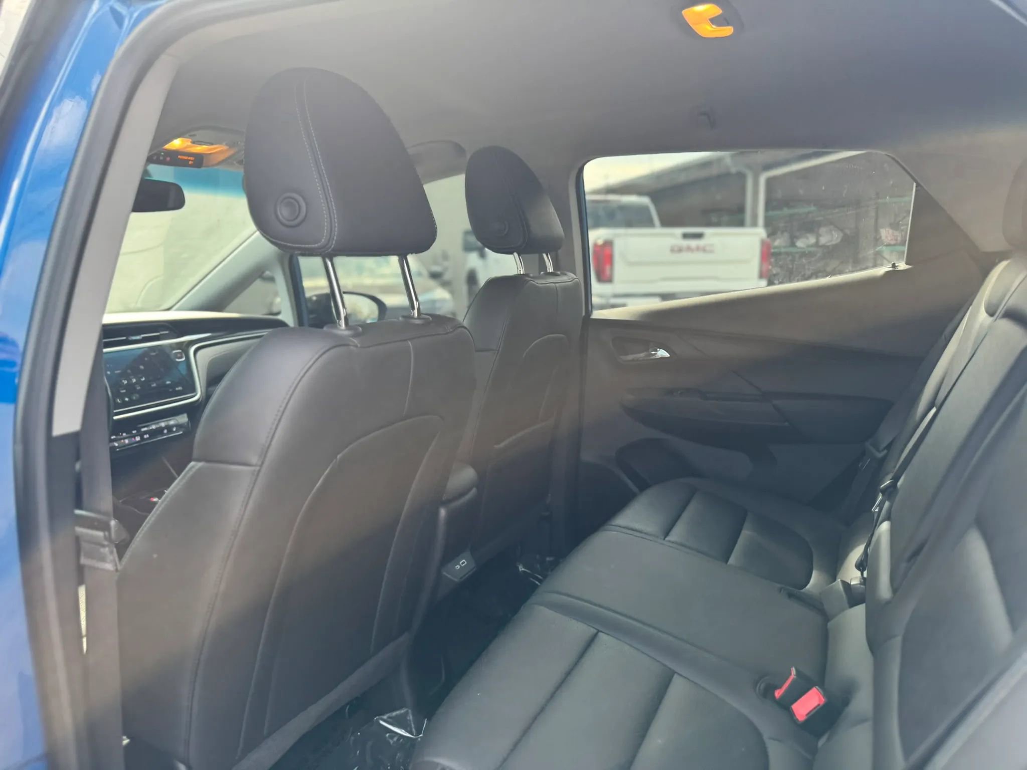 Used 2023 Chevrolet Bolt LT w/ Infotainment Package FWD image 16