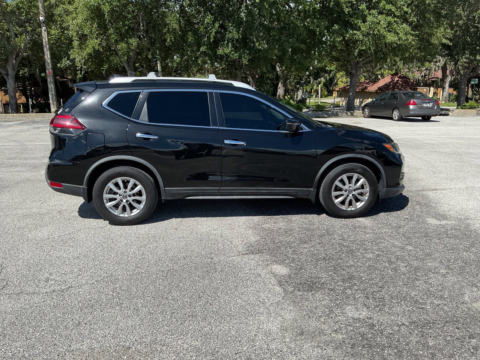 Certified 2020 Nissan Rogue S w/ Special Edition Package FWD image 11