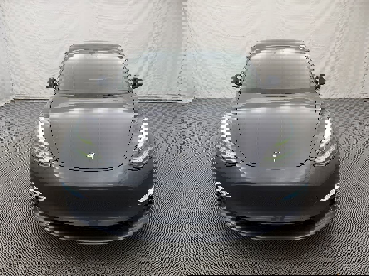Used 2022 Tesla Model 3 Performance image 3