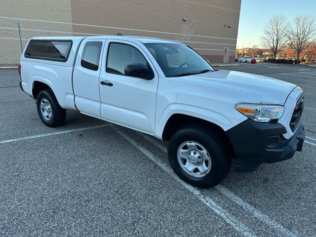 Used 2018 Toyota Tacoma SR image 27