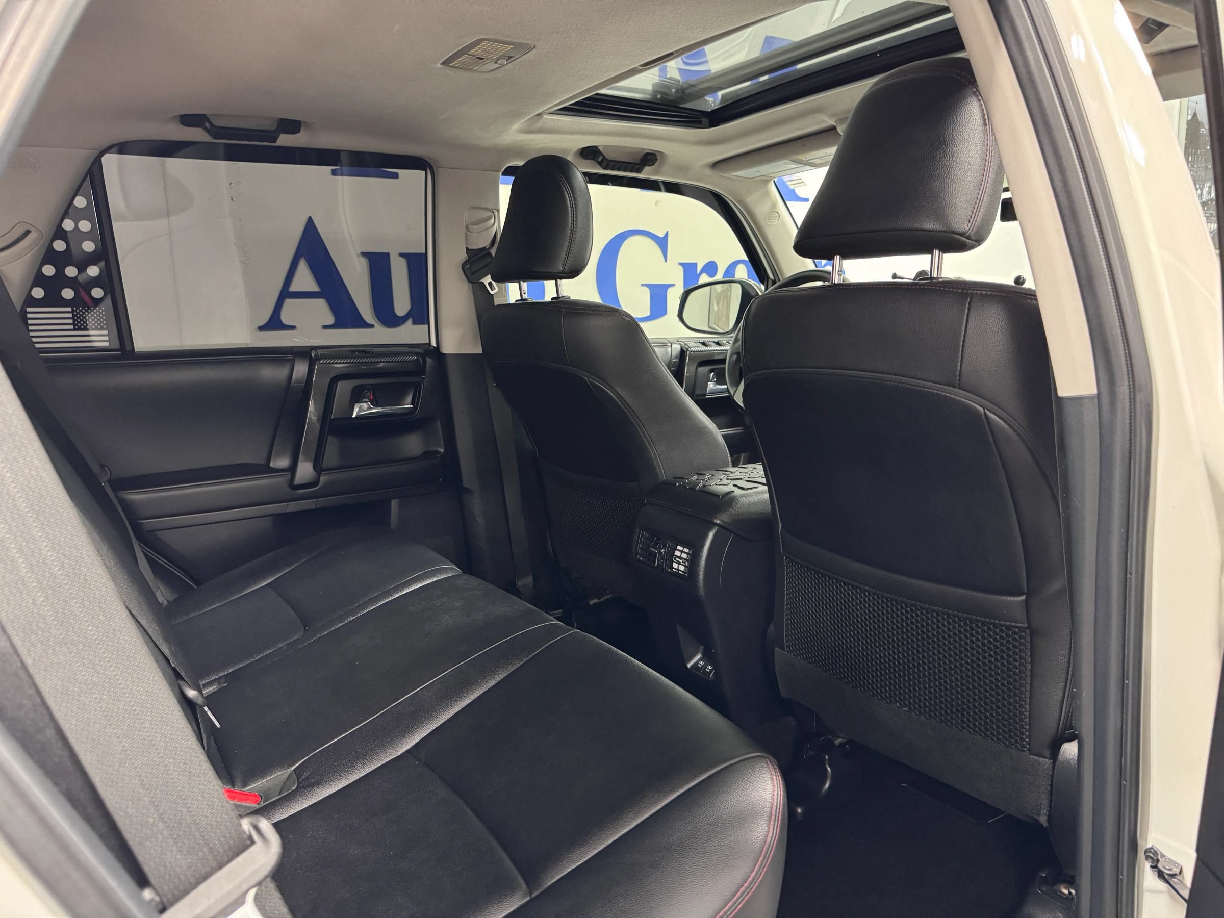 Used 2021 Toyota 4Runner TRD Off-Road Premium w/ Moonroof Package AWD/4WD image 19