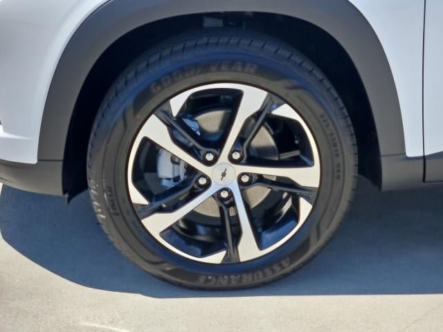 New 2026 Chevrolet Trax RS w/ Driver Confidence Package FWD image 32