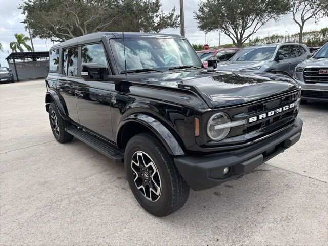 Used 2023 Ford Bronco Outer Banks image 8