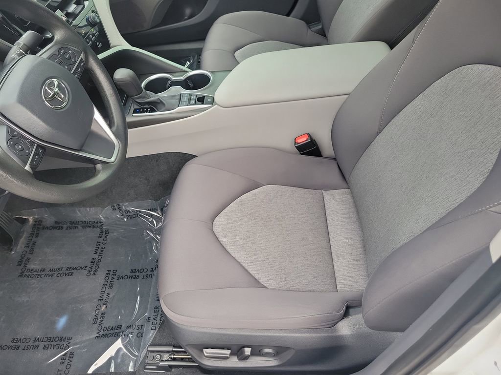 Used 2023 Toyota Camry LE image 17