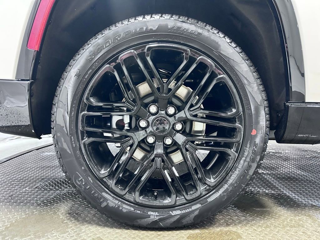 New 2026 Jeep Grand Wagoneer L Limited image 32