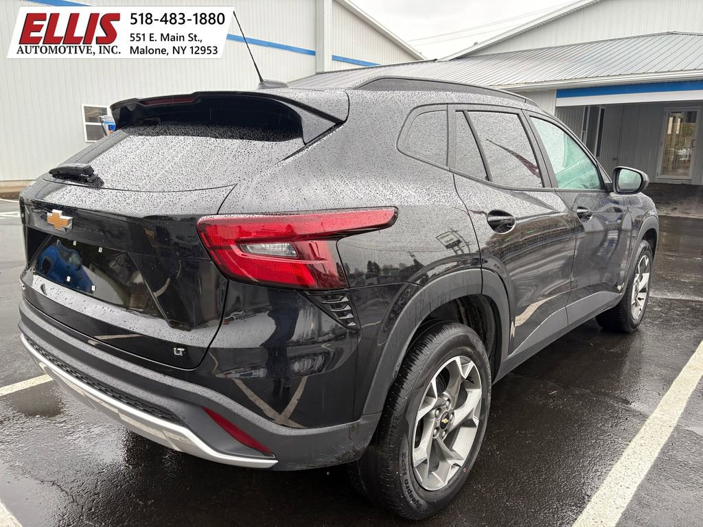 Used 2024 Chevrolet Trax LT image 6