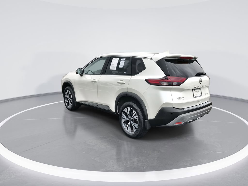 Used 2023 Nissan Rogue SV image 6
