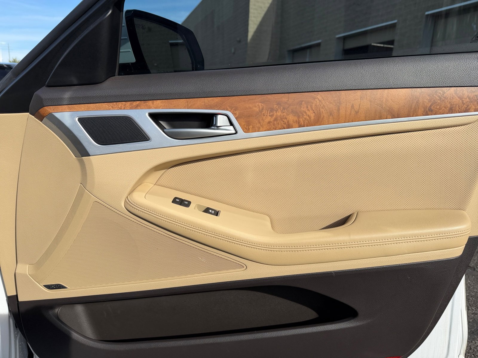 Used 2015 Hyundai Genesis 3.8 w/ Option Group 04 image 16