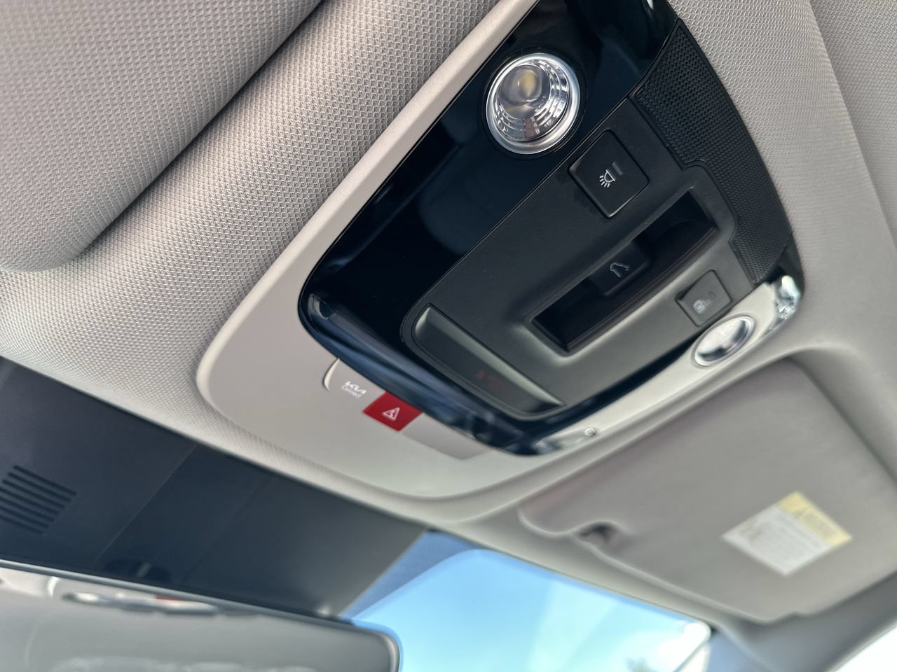 New 2026 Kia Sorento S w/ S Panoramic Sunroof Package FWD image 13