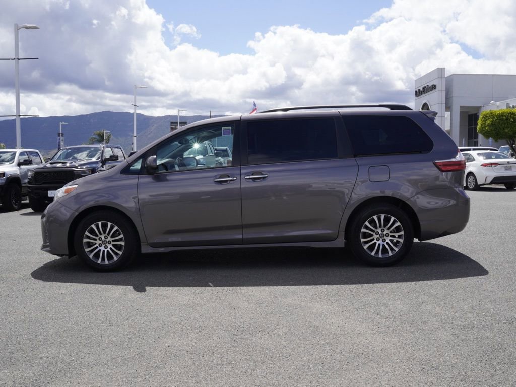 Used 2020 Toyota Sienna XLE image 7