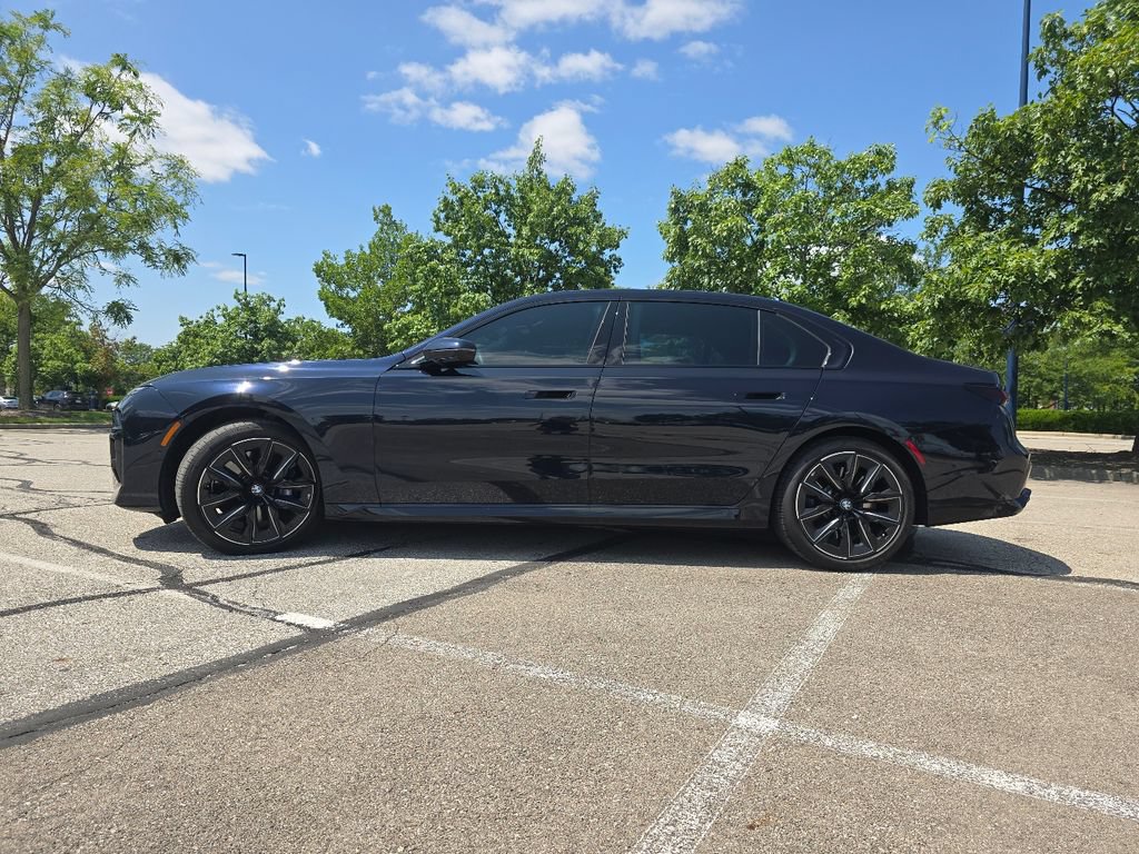 Used 2024 BMW 760i xDrive AWD/4WD image 14