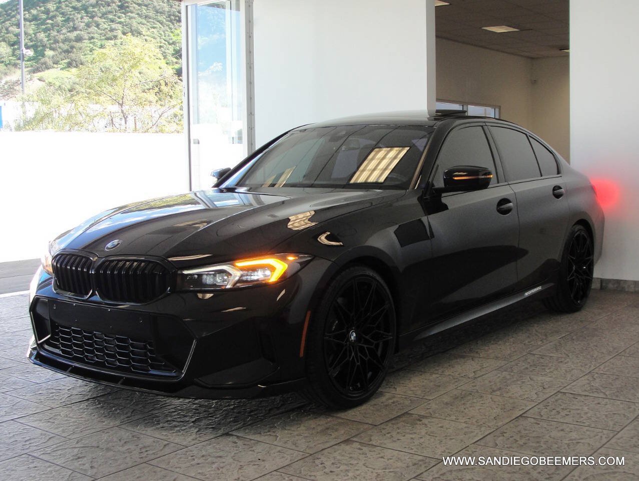 Used 2023 BMW 330i Sedan w/ M Sport Package RWD image 17
