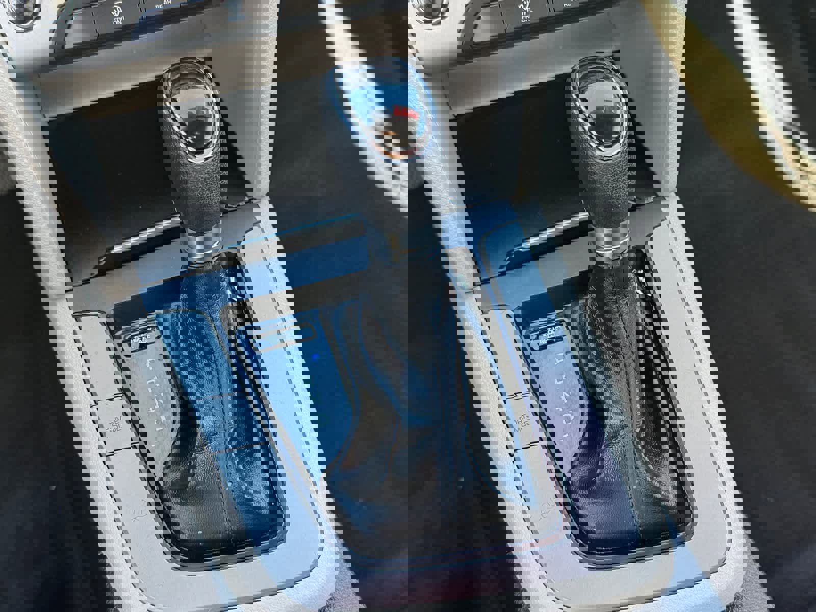 Used 2017 Hyundai Elantra SE image 14