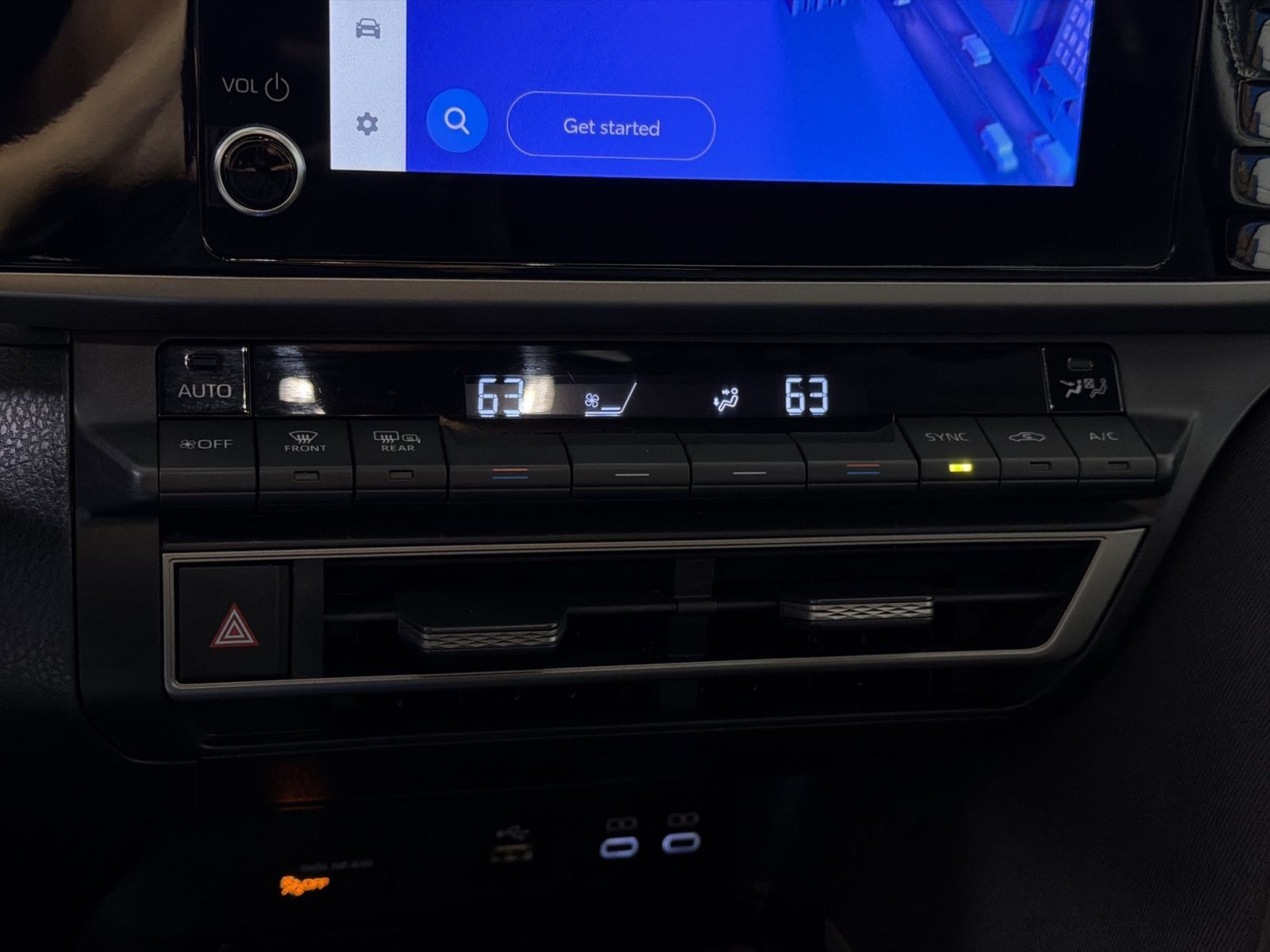 Used 2025 Toyota Camry LE FWD image 19