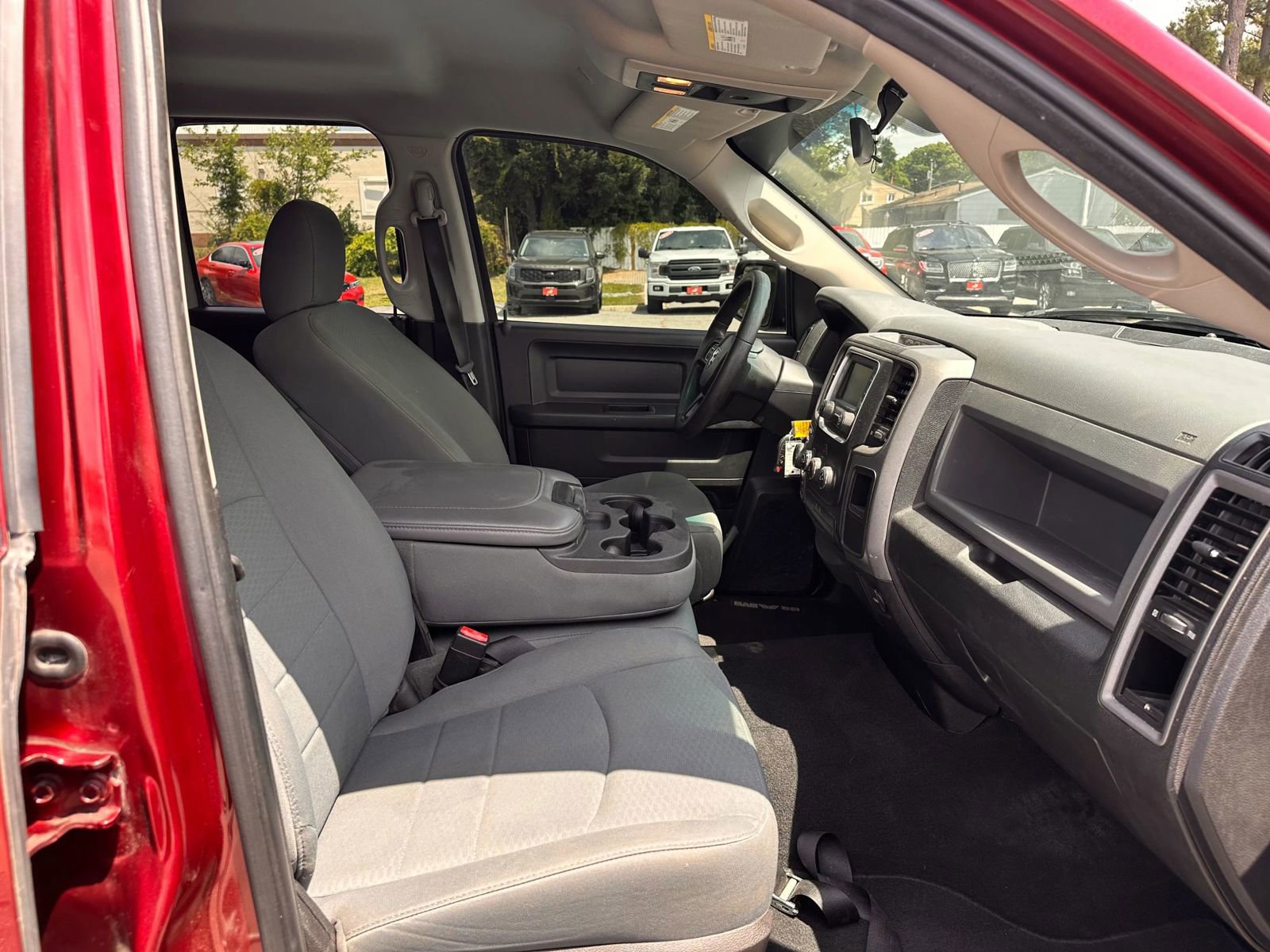 Used 2017 RAM 1500 Express w/ Express Value Package AWD/4WD image 14