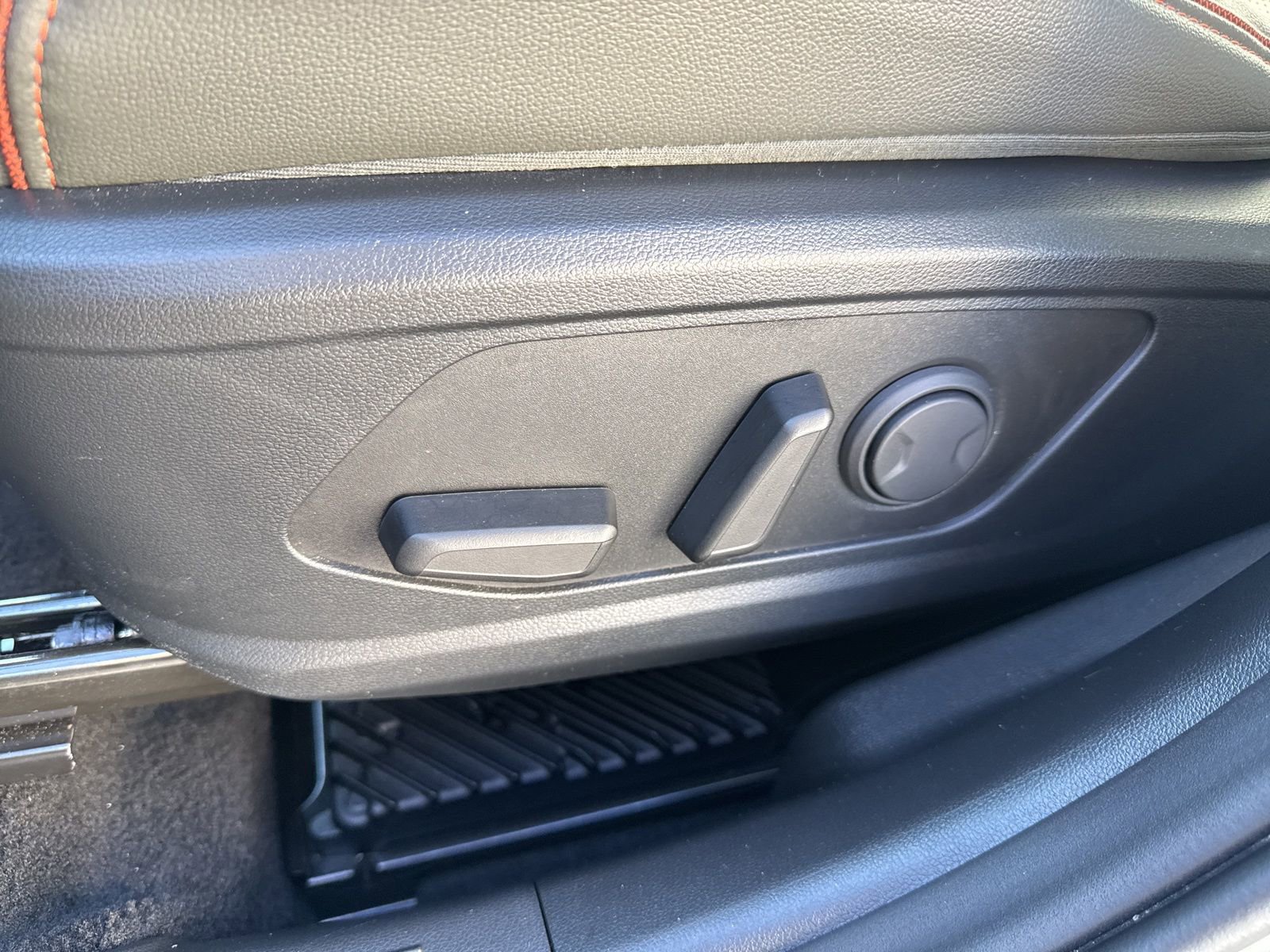 Used 2025 Hyundai Santa Cruz Limited image 21