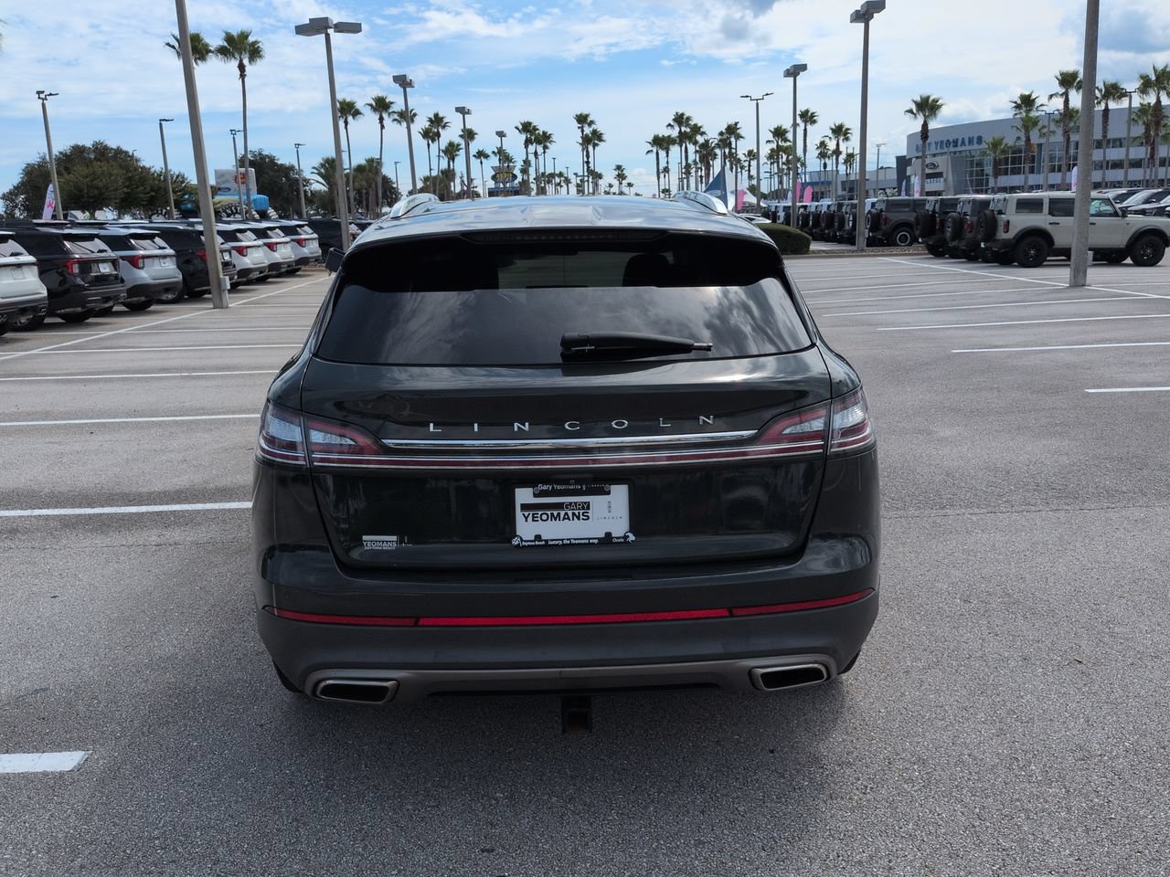 Used 2022 Lincoln Nautilus FWD w/ Premium Package image 5