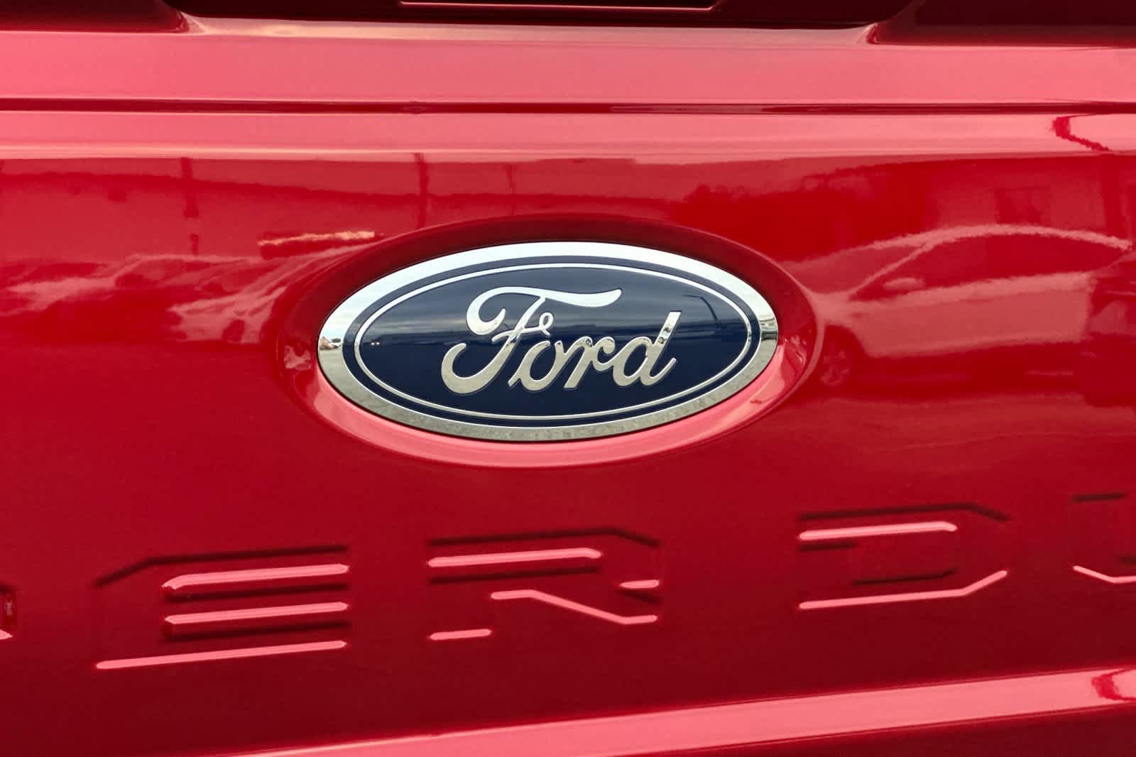 New 2026 Ford F350 Lariat w/ Lariat Premium Package AWD/4WD image 28