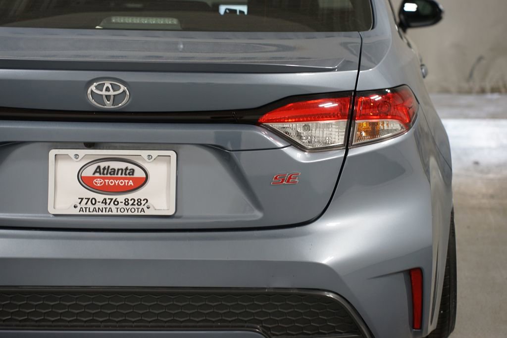Used 2022 Toyota Corolla SE w/ SE Premium Package image 10
