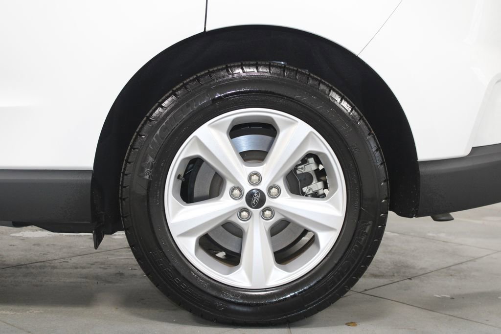 Used 2024 Ford Edge SE image 16