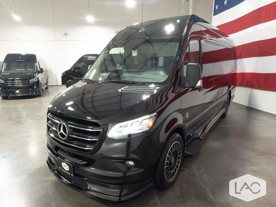 Used 2025 Mercedes-Benz Sprinter 3500 image 6