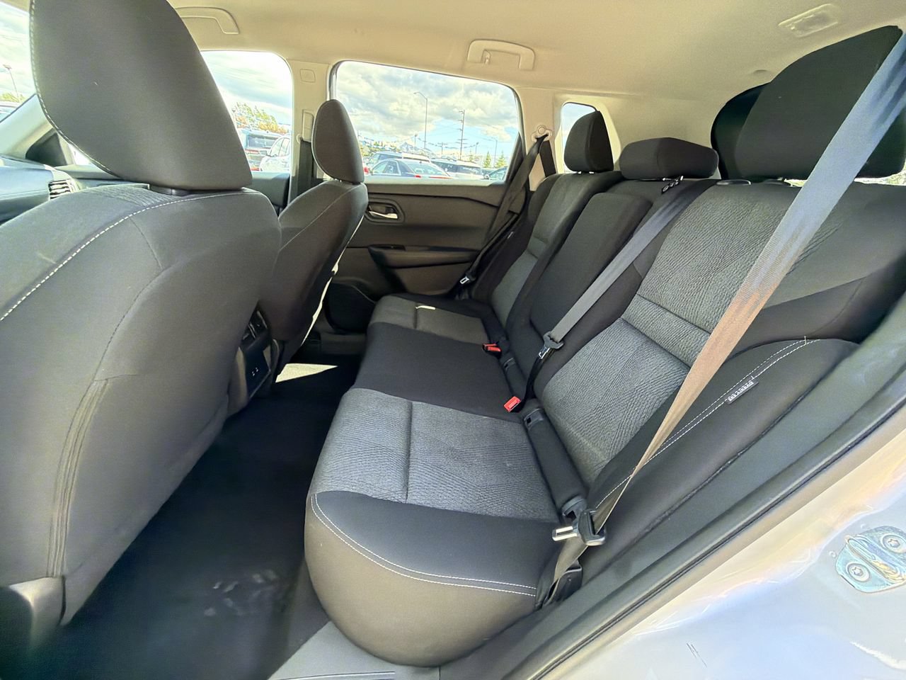 Used 2024 Nissan Rogue SV AWD/4WD image 20