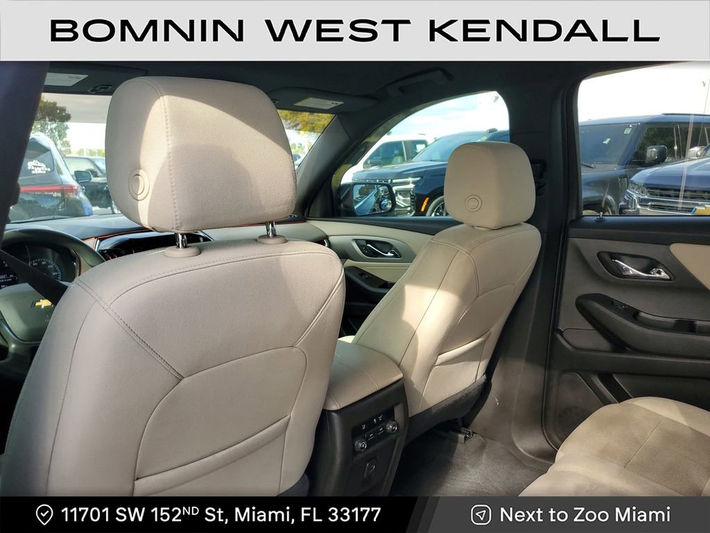 Used 2023 Chevrolet Traverse LS w/ Safety Package image 17