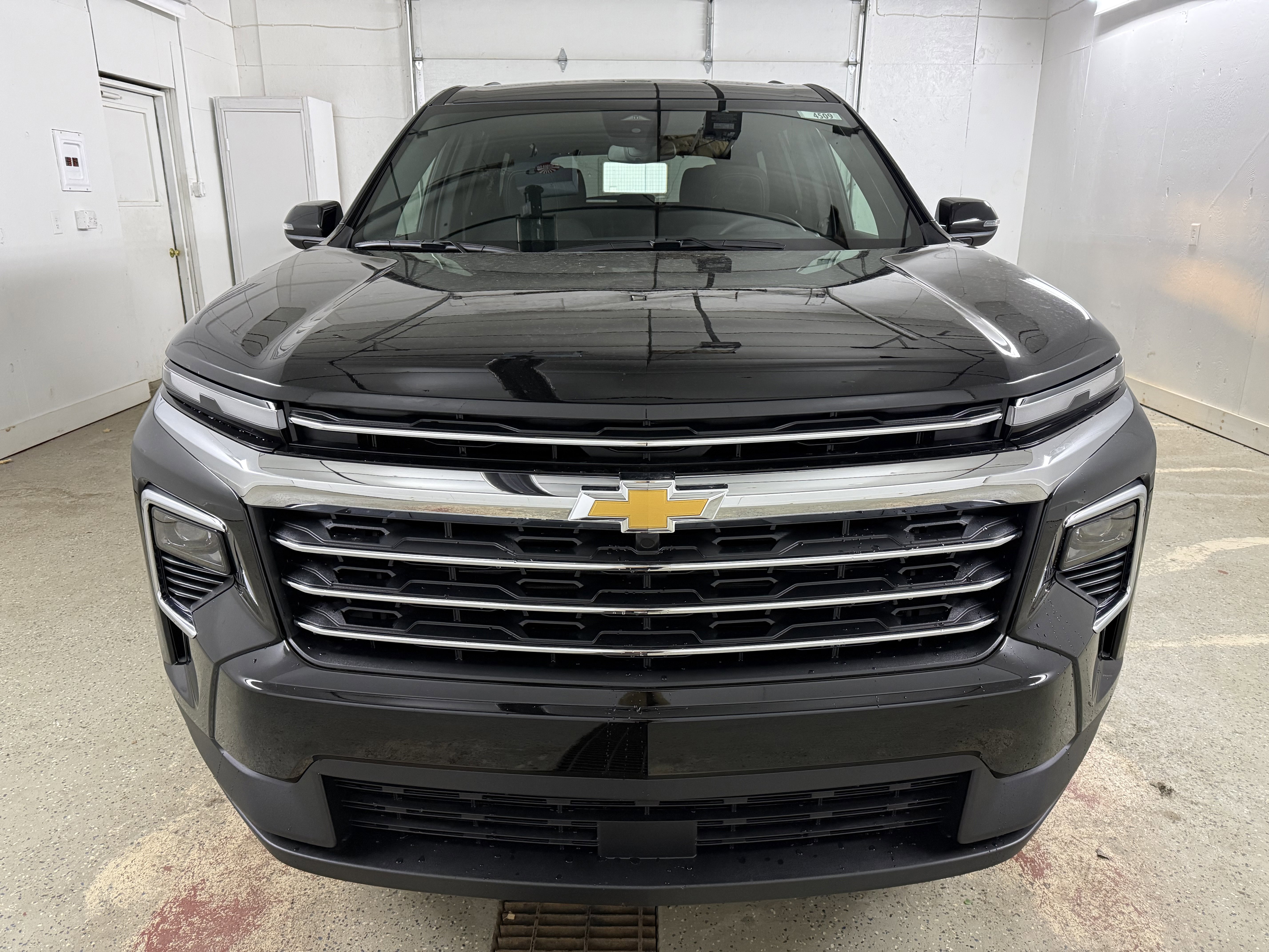 New 2026 Chevrolet Traverse LT image 2