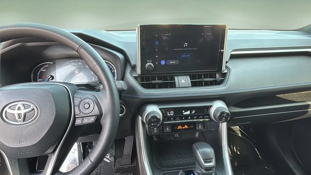 Used 2025 Toyota RAV4 SE w/ Convenience Package AWD/4WD image 11