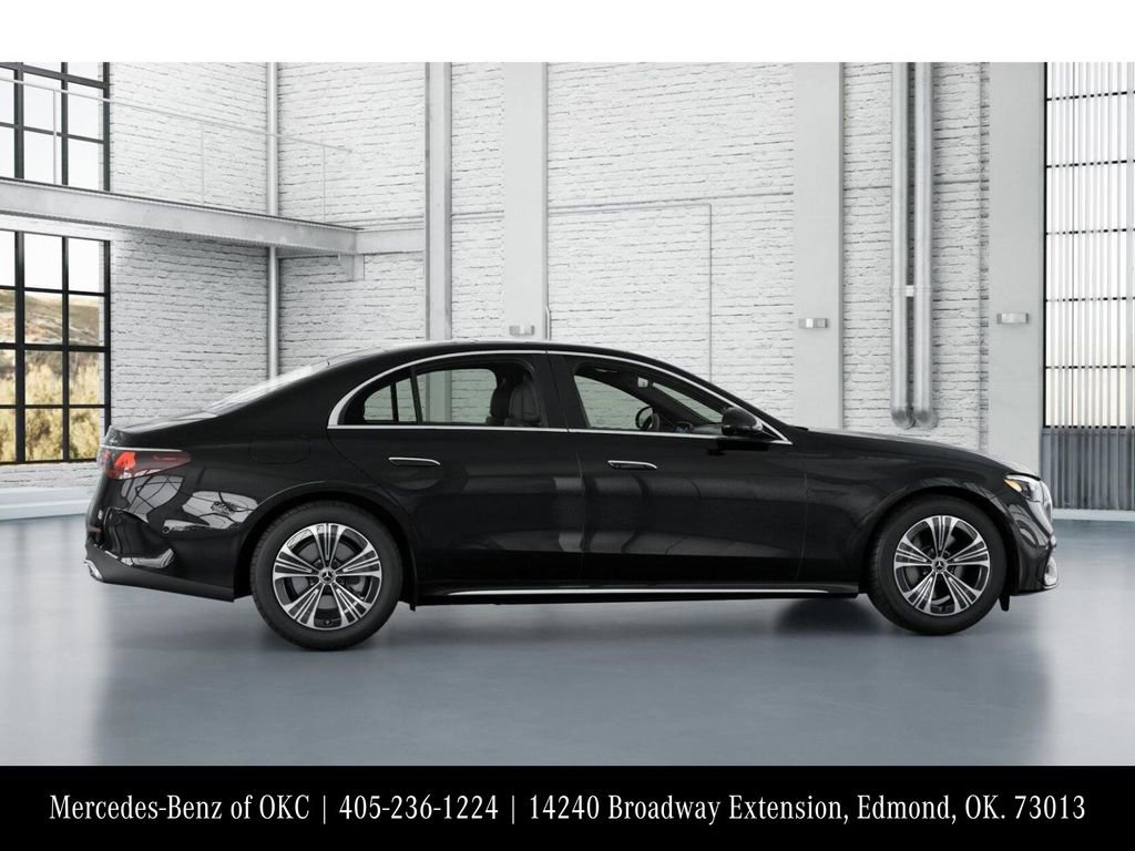 Used 2025 Mercedes-Benz E 350 4MATIC Sedan image 17