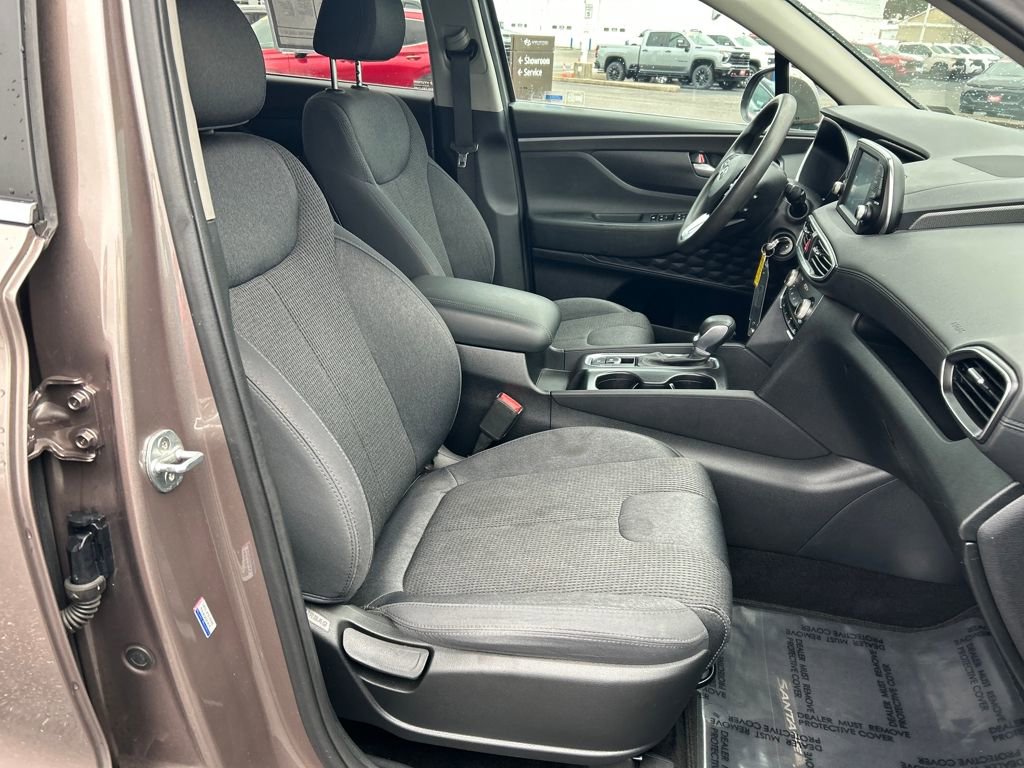 Used 2020 Hyundai Santa Fe SE w/ Cargo Package image 27
