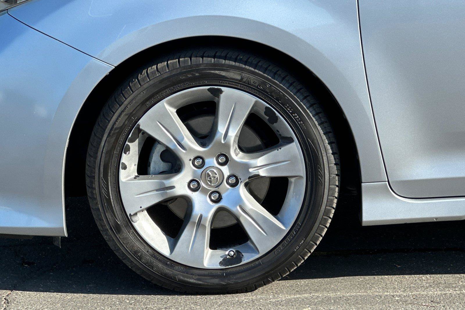 Used 2014 Toyota Sienna SE FWD image 27