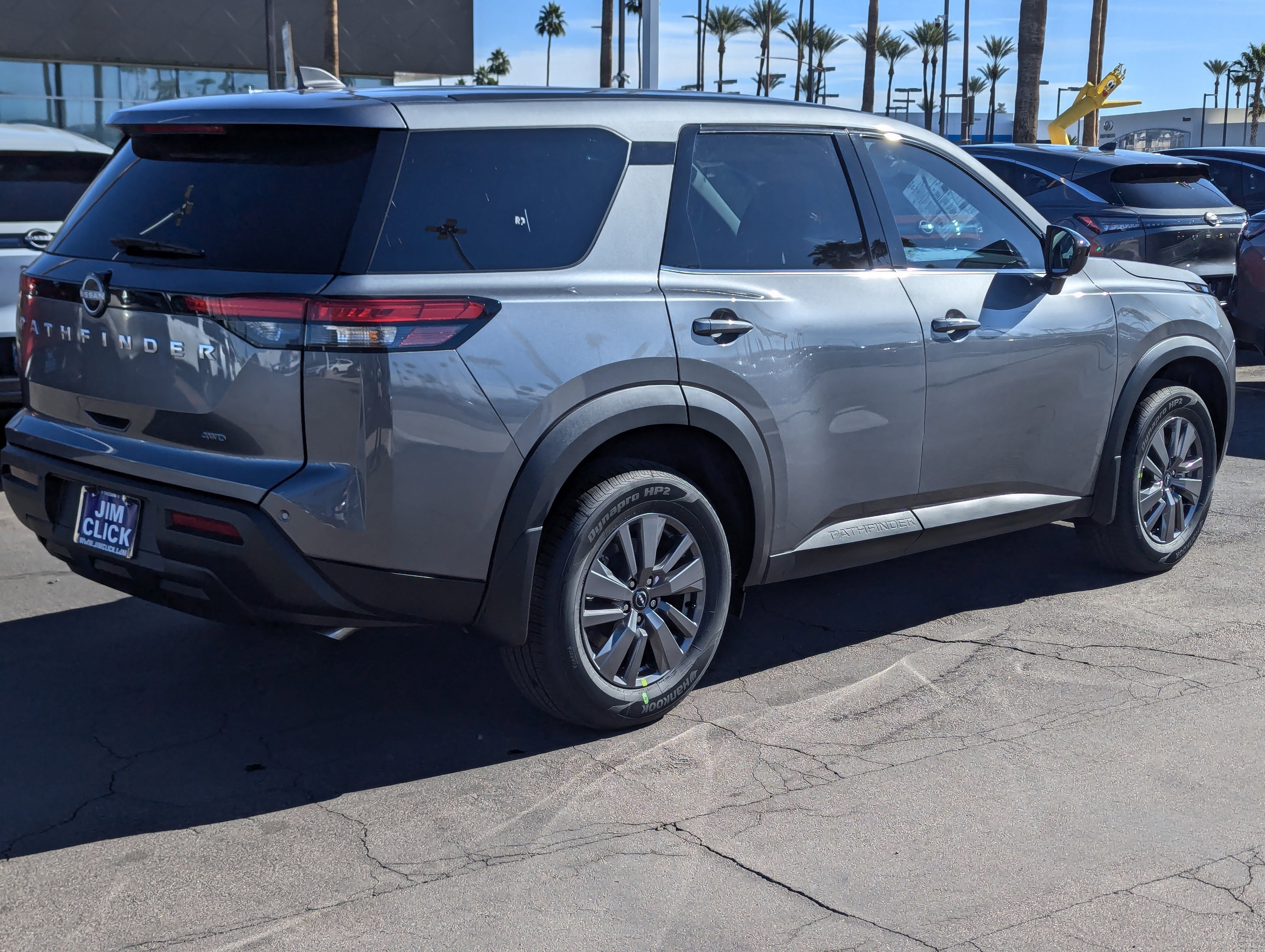 New 2025 Nissan Pathfinder S image 2