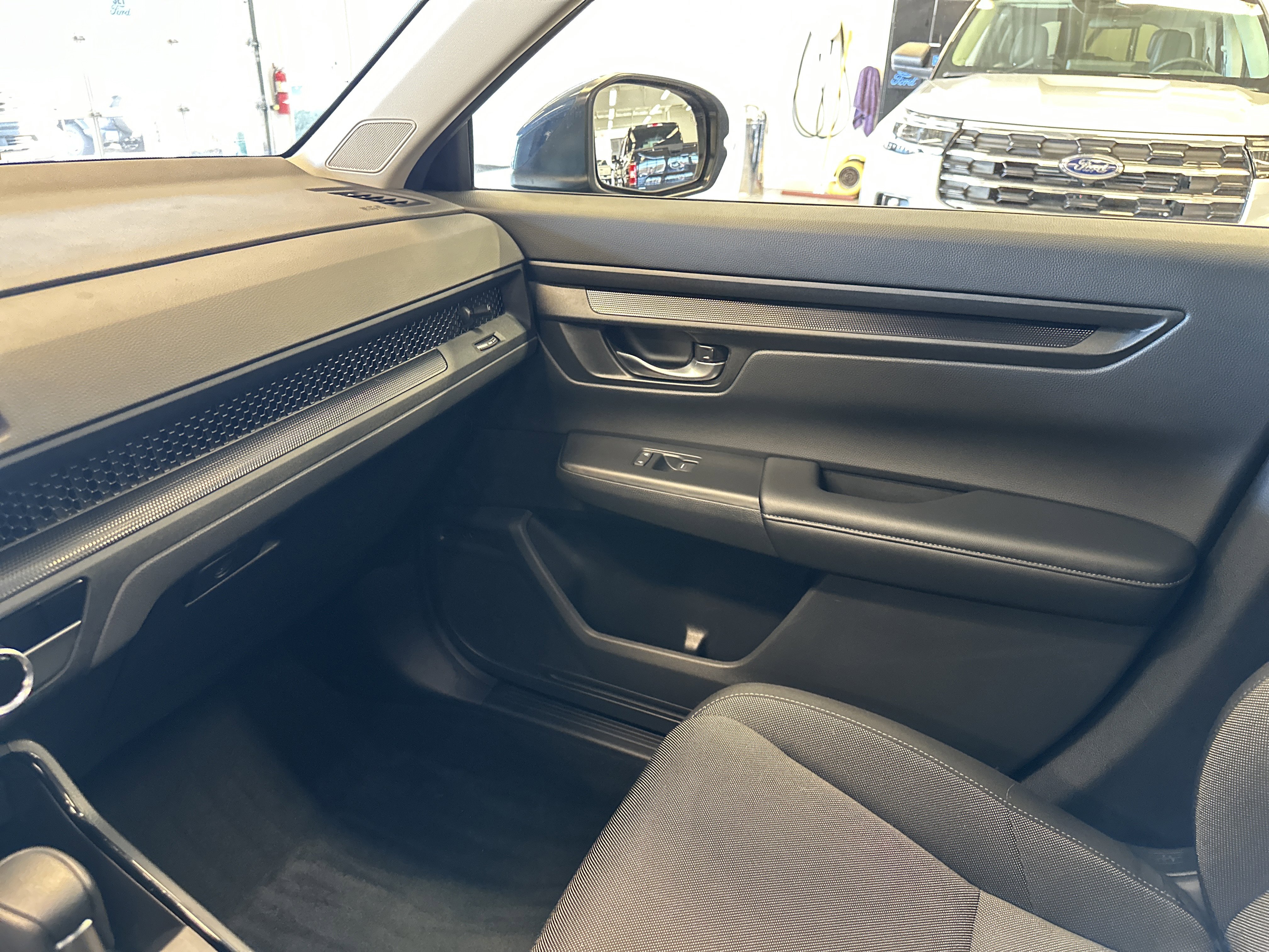 Used 2024 Honda CR-V EX image 25