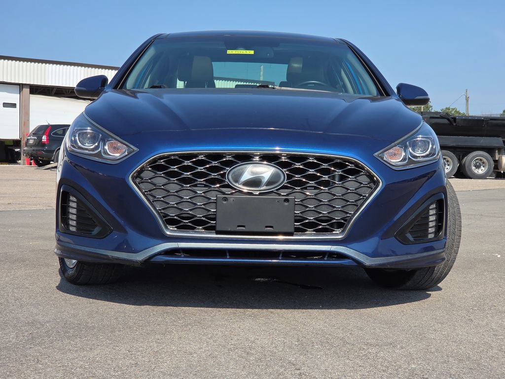 Used 2019 Hyundai Sonata Limited w/ Ultimate Package 04 FWD image 3