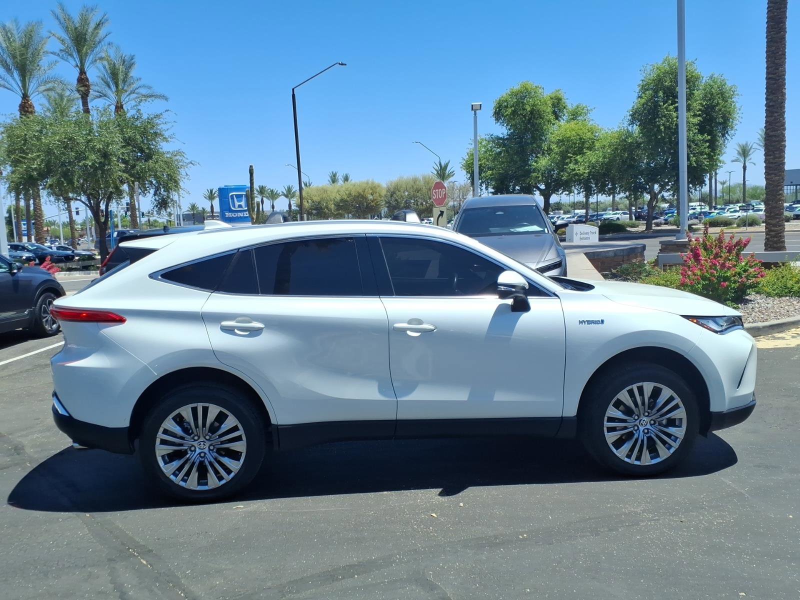 Certified 2021 Toyota Venza Limited w/ Advanced Technology Package AWD/4WD image 3
